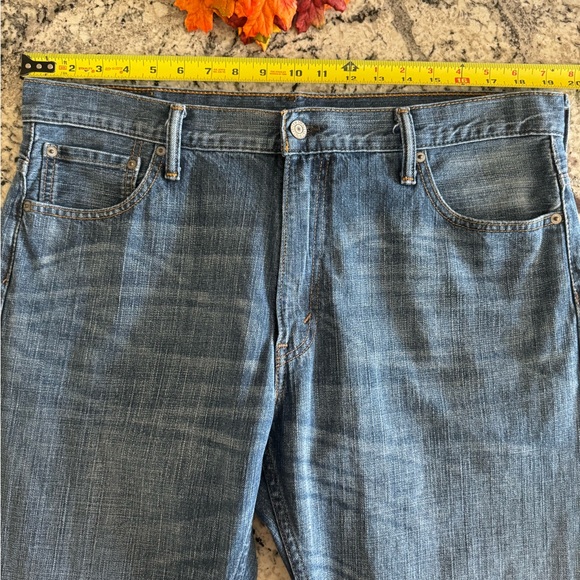 Vintage Levi’s 569 Men’s 36x26 Inseam Loose Straight Leg Dark Wash Denim Jeans - Picture 9 of 16